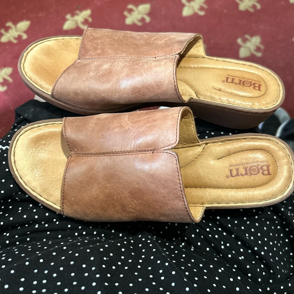 NOT FOR SALE 
Born Women’s Brent Leather Slip-On Sandals Size 10M
